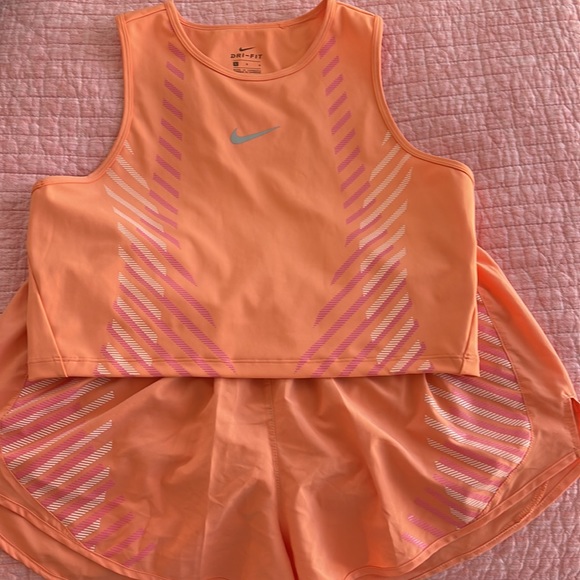 Nike running set - Picture 1 of 6